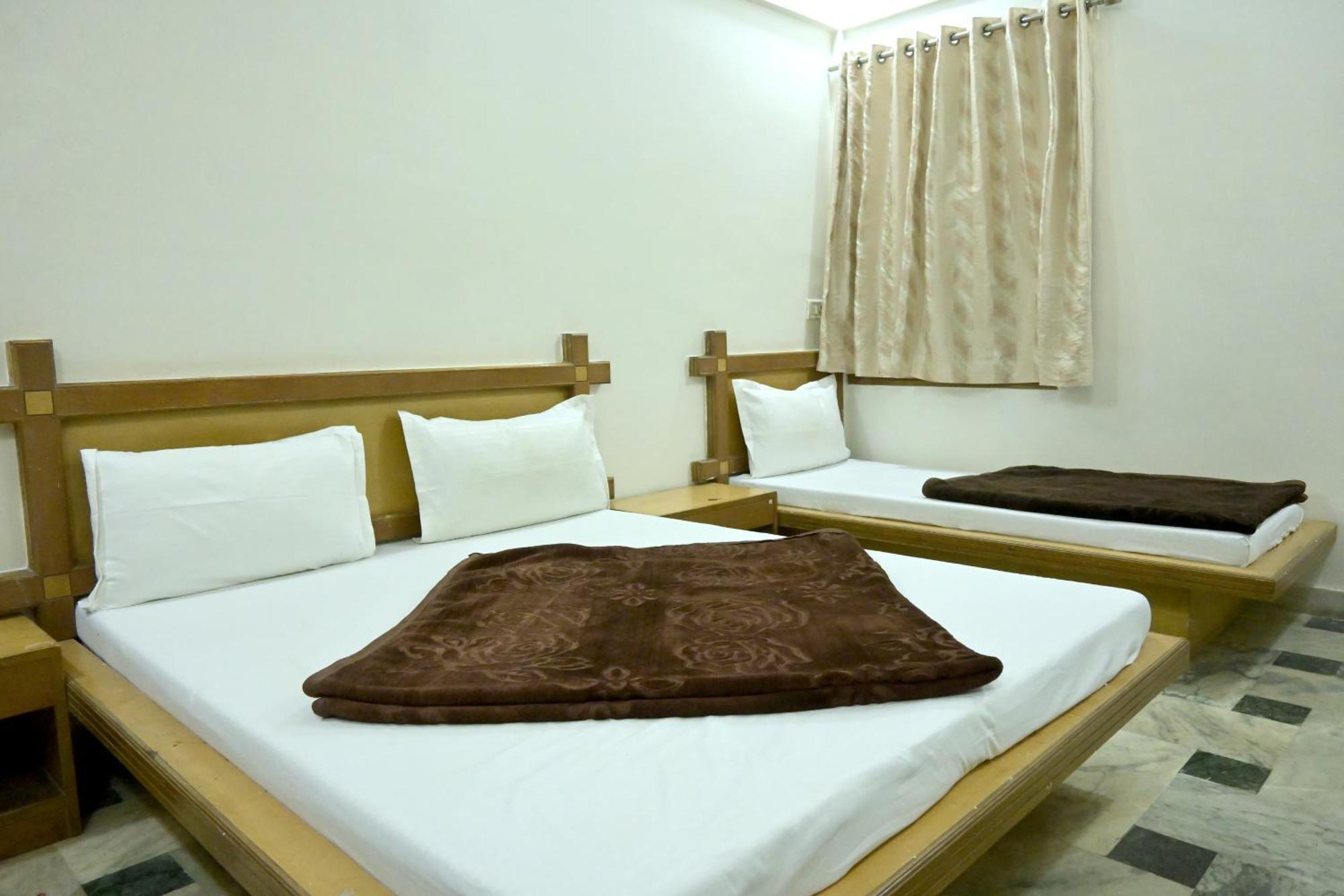 Hotel Roshan Palace Ambaji Ngoại thất bức ảnh